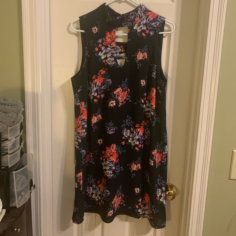 Short dress size L